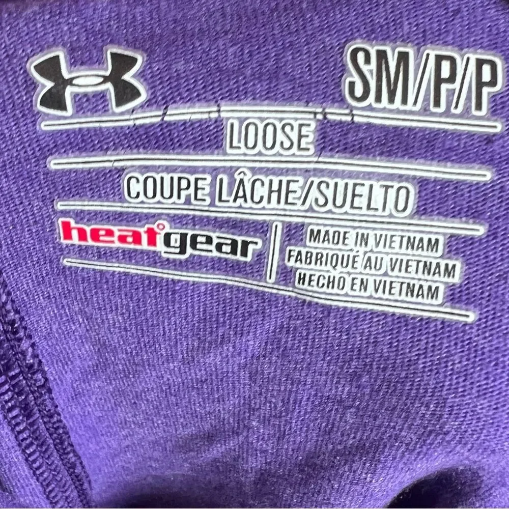Under Armour long sleeve purple pullover hoodie top with pockets size small